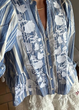 Juliane bluse Blue Stripes Sissel Edelbo 